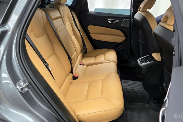 2021 Volvo XC60 с пробегом 26 761 км