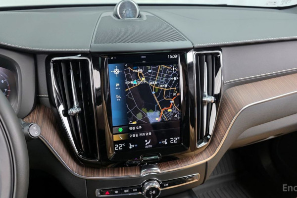 2021 Volvo XC60 с пробегом 26 761 км