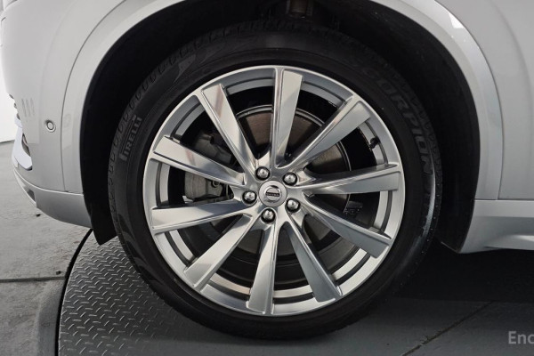 2020 Volvo XC90 с пробегом 63 012 км