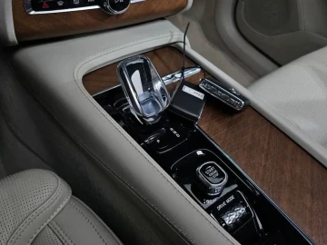 2020 Volvo XC90 с пробегом 63 012 км