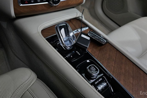 2020 Volvo XC90 с пробегом 63 012 км