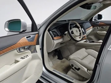 2020 Volvo XC90 с пробегом 63 012 км