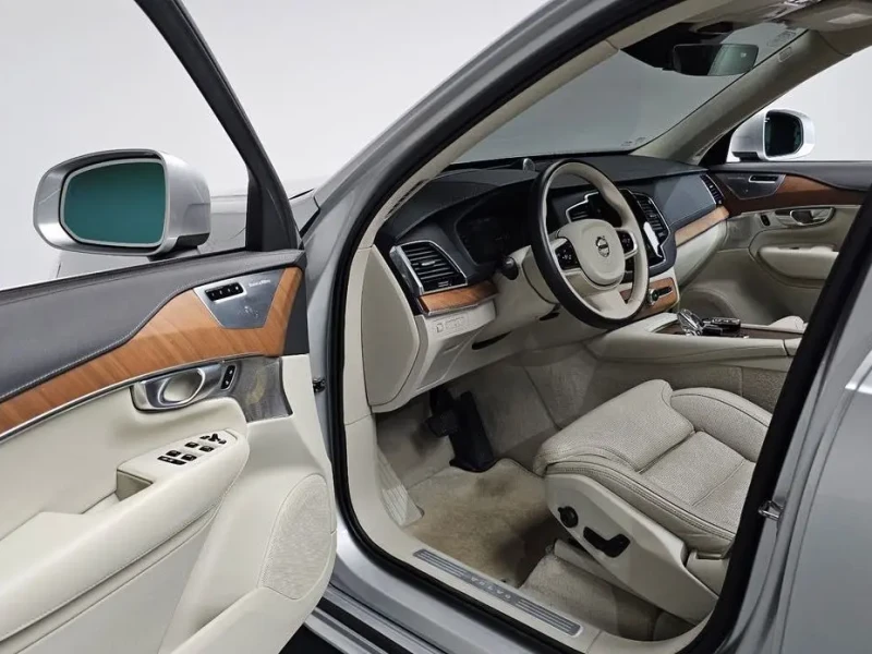 2020 Volvo XC90 с пробегом 63 012 км