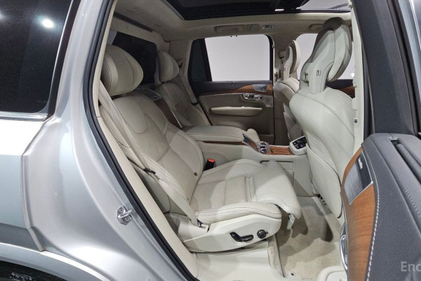 2020 Volvo XC90 с пробегом 63 012 км
