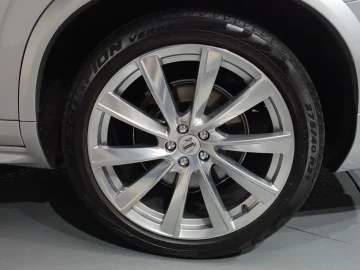 2020 Volvo XC90 с пробегом 63 012 км