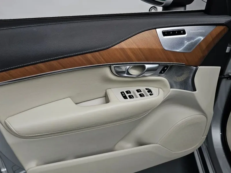 2020 Volvo XC90 с пробегом 63 012 км