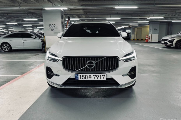 2023 Volvo XC60 с пробегом 33 528 км