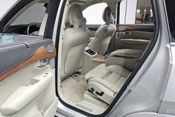 2020 Volvo XC90 с пробегом 63 012 км