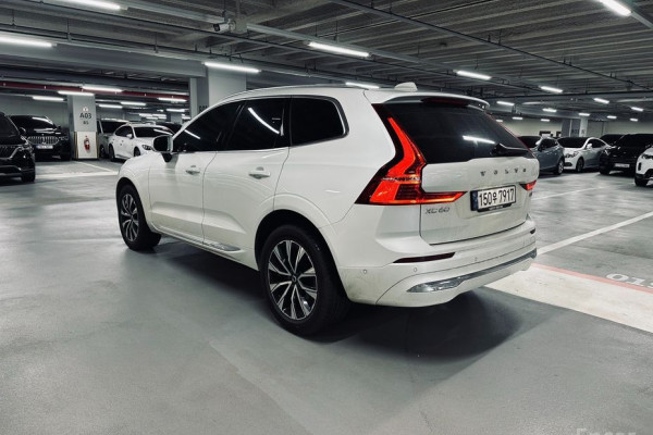2023 Volvo XC60 с пробегом 33 528 км