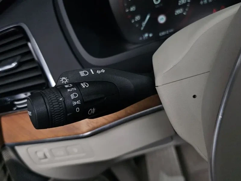 2020 Volvo XC90 с пробегом 63 012 км