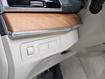 2020 Volvo XC90 с пробегом 63 012 км