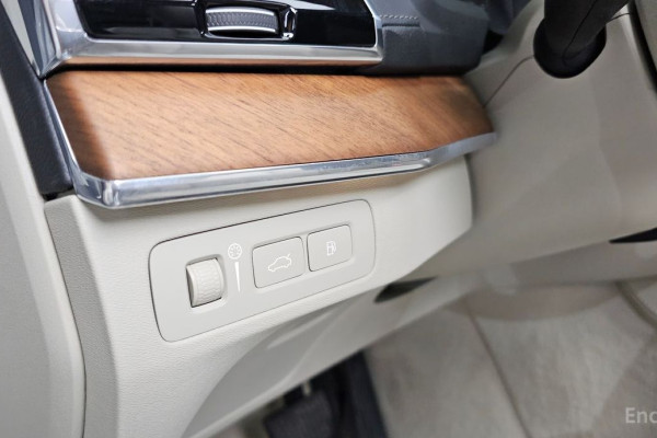 2020 Volvo XC90 с пробегом 63 012 км