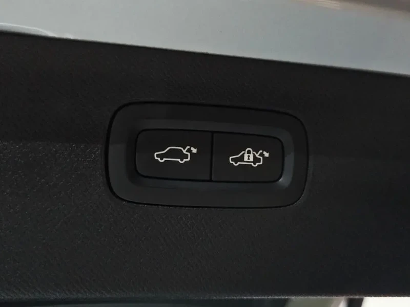 2020 Volvo XC90 с пробегом 63 012 км