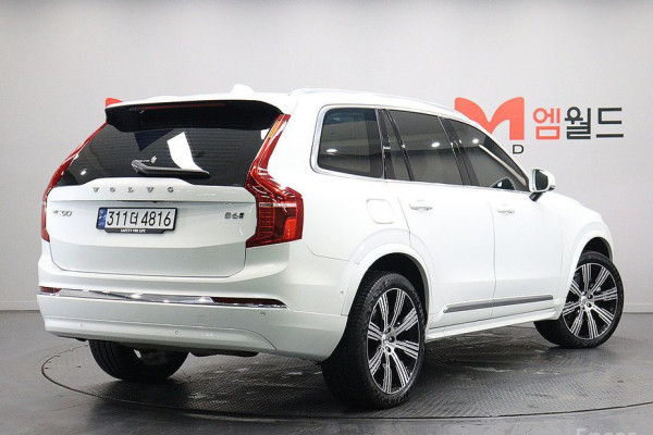 2024 Volvo XC90 с пробегом 38 559 км
