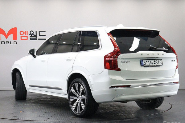 2024 Volvo XC90 с пробегом 38 559 км