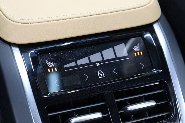 2024 Volvo XC90 с пробегом 38 559 км