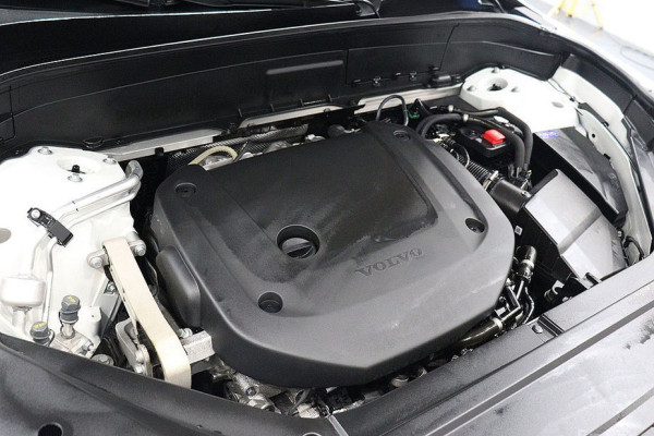 2024 Volvo XC90 с пробегом 38 559 км