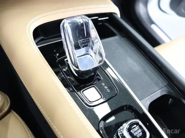 2024 Volvo XC90 с пробегом 38 559 км