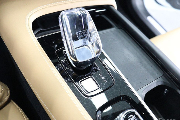 2024 Volvo XC90 с пробегом 38 559 км