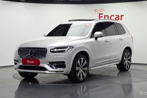 2022 Volvo XC90 с пробегом 41 949 км
