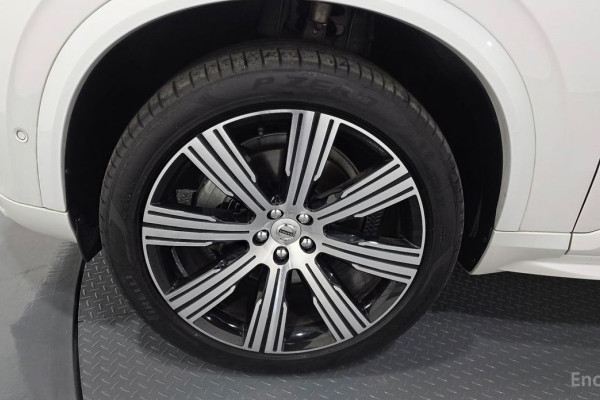 2022 Volvo XC90 с пробегом 41 949 км