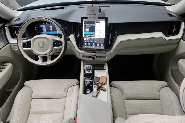 2026 Volvo XC60 с пробегом 5 544 км