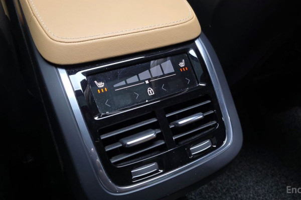 2022 Volvo XC90 с пробегом 41 949 км