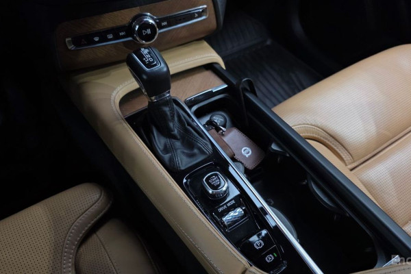 2019 Volvo XC90 с пробегом 99 589 км