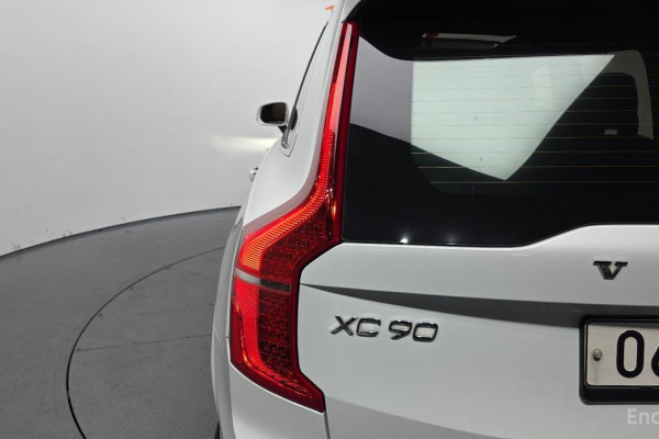 2019 Volvo XC90 с пробегом 99 589 км