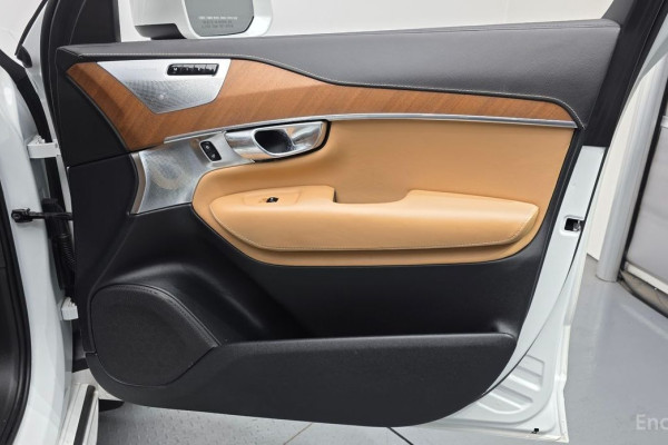 2019 Volvo XC90 с пробегом 99 589 км