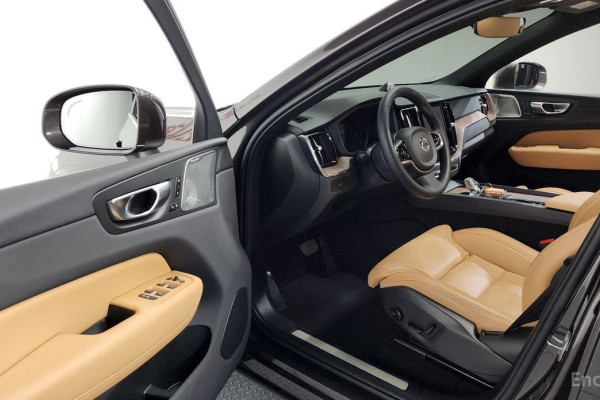 2024 Volvo XC60 с пробегом 29 375 км