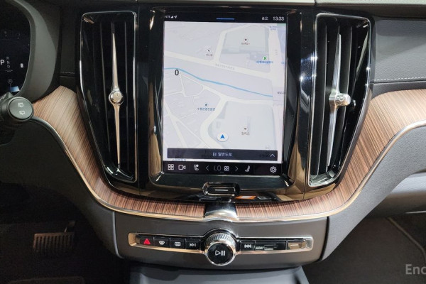 2024 Volvo XC60 с пробегом 29 375 км