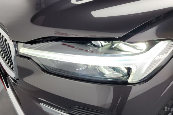 2024 Volvo XC60 с пробегом 29 375 км