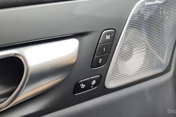 2024 Volvo XC60 с пробегом 29 375 км