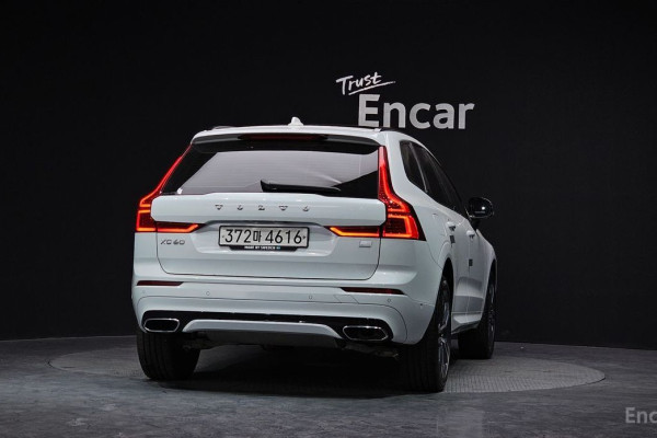 2020 Volvo XC60 с пробегом 65 354 км