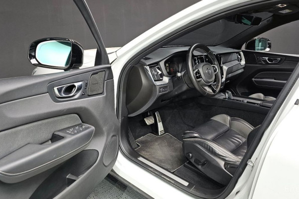 2020 Volvo XC60 с пробегом 65 354 км