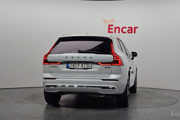 2023 Volvo XC60 с пробегом 60 900 км