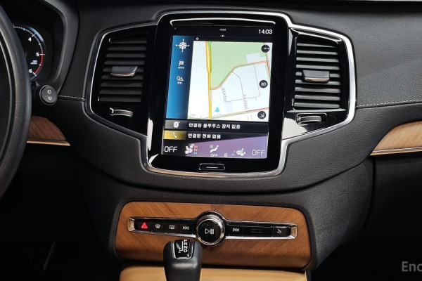 2020 Volvo XC90 с пробегом 68 702 км