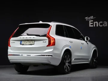 2022 Volvo XC90 с пробегом 109 819 км