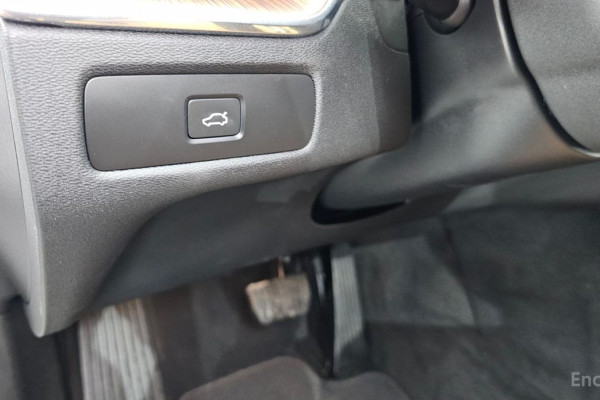 2023 Volvo XC60 с пробегом 60 900 км