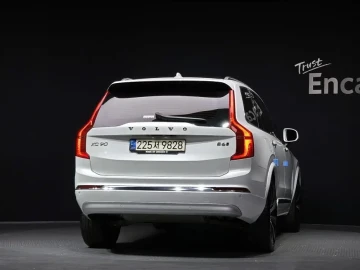 2022 Volvo XC90 с пробегом 109 819 км