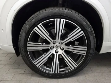 2022 Volvo XC90 с пробегом 109 819 км