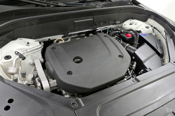 2022 Volvo XC90 с пробегом 109 819 км