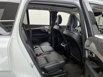2022 Volvo XC90 с пробегом 109 819 км