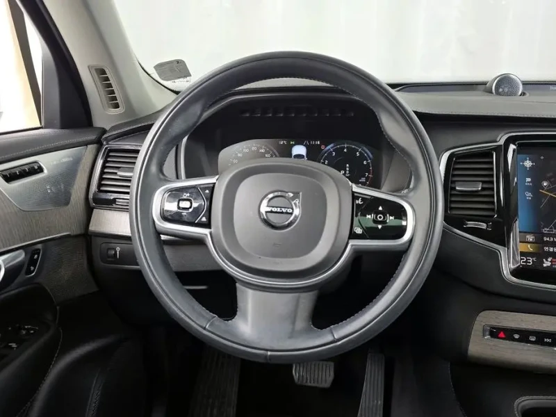 2022 Volvo XC90 с пробегом 109 819 км