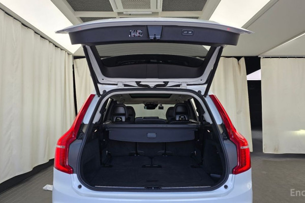 2022 Volvo XC90 с пробегом 109 819 км