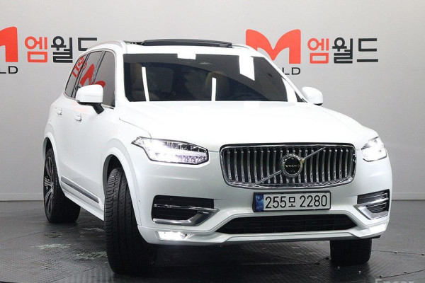 2022 Volvo XC90 с пробегом 28 862 км