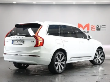 2022 Volvo XC90 с пробегом 28 862 км