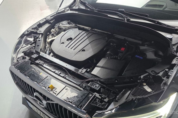 2021 Volvo XC60 с пробегом 27 912 км