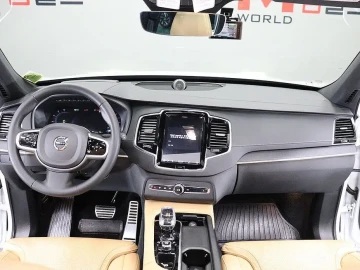 2022 Volvo XC90 с пробегом 28 862 км